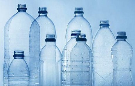 依云擴大100%可回收水瓶的應用